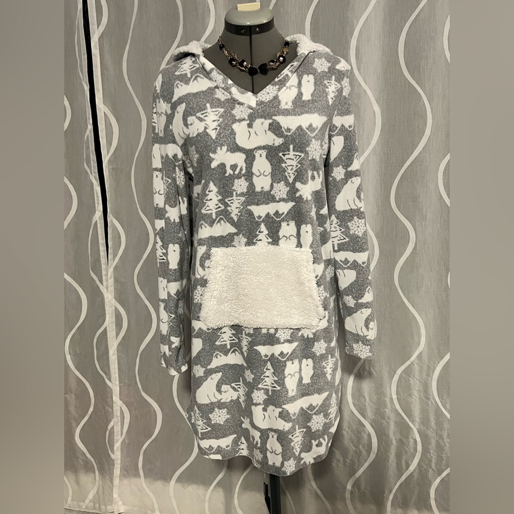Jane and Bleecker Gray and White Pajama Gown Hoodie with Playful Print
